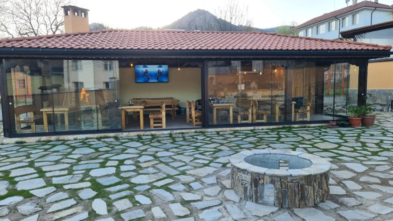 Guesthouse Nefertiti Smolyan Exterior photo