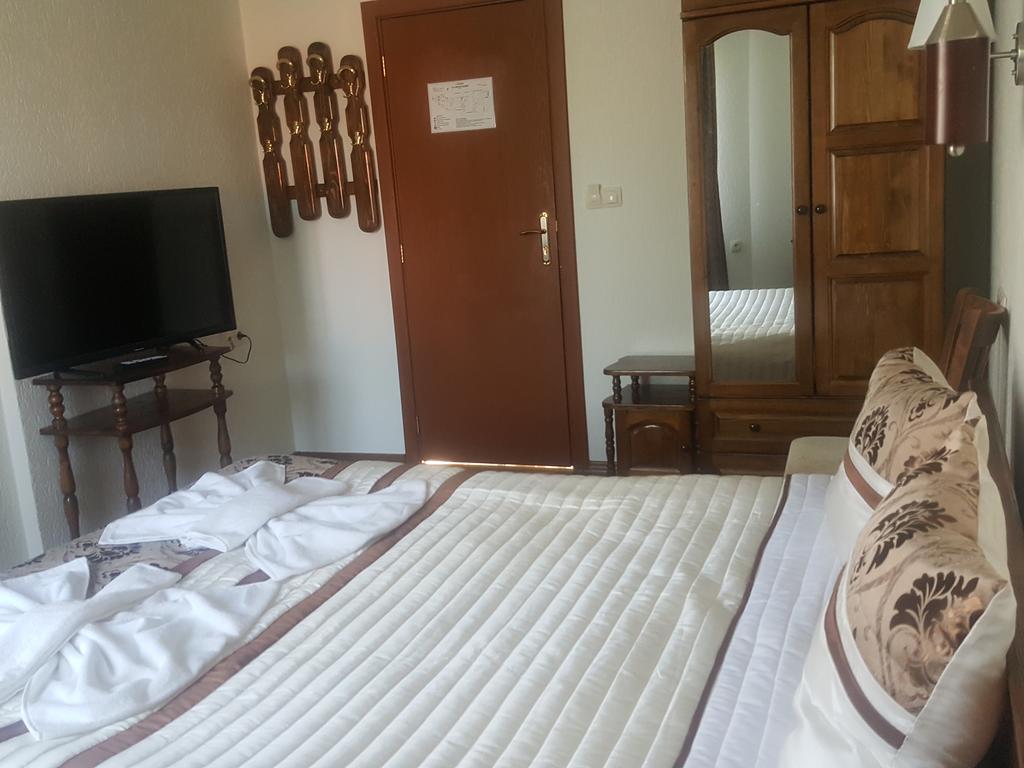 Guesthouse Nefertiti Smolyan Exterior photo